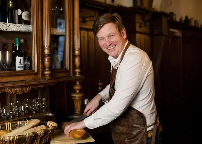 Weinhaus Schultes Fogadó 3*